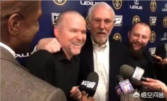 波波维奇开场63秒被驱逐，赛后却搞笑闯入马龙教练采访，波波是故意被驱逐输球吗？