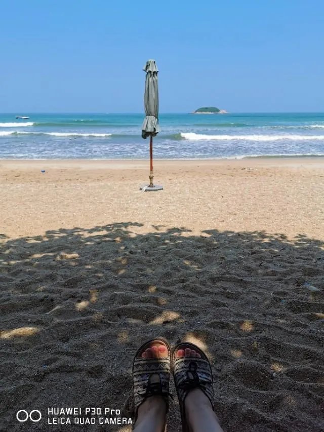 想去惠州看海,哪里海边比较好,附近的酒店性价比怎么样?