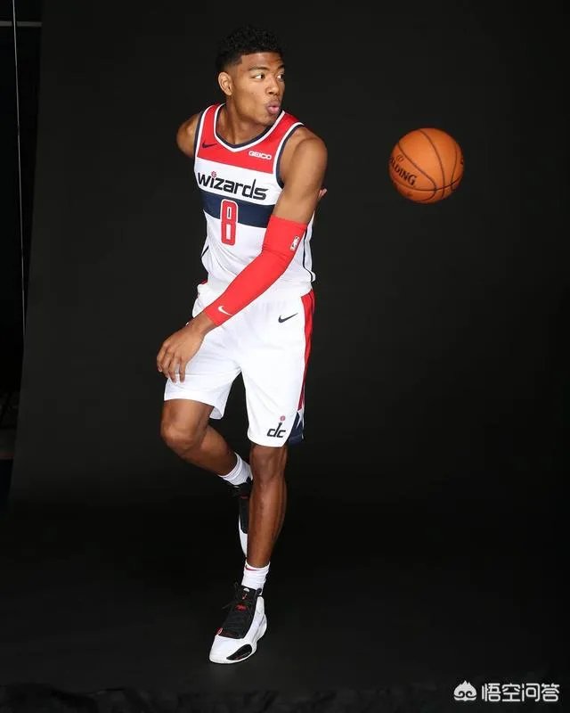 在今日奇才队的常规赛里面，八村塁拿到23分5篮板，总得分超周琦，孙悦，你怎么看？