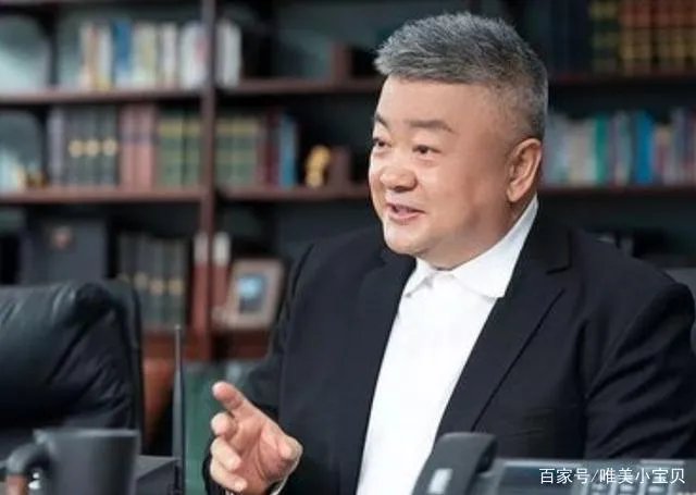 炊事班“洪班长”，现已55岁与妻子恩爱20多年，洪剑涛现况如何？