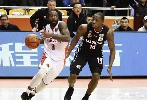 CBA半决赛目前表现最好的外援是哈德森还是劳森？