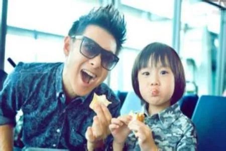 林志颖儿子中文名叫什么 可爱小小志萌翻众网友