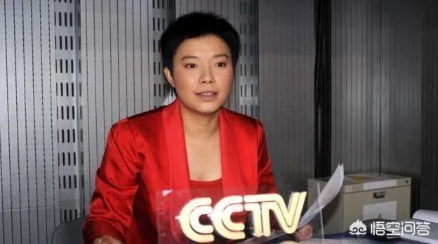 在刘诗雯和丁宁的比赛中,央视解说杨影饱受争议,球迷直呼:求央视换解说。你怎么看?