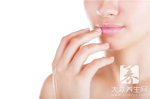 唇部去角质用什么好，这四种方法你用过吗