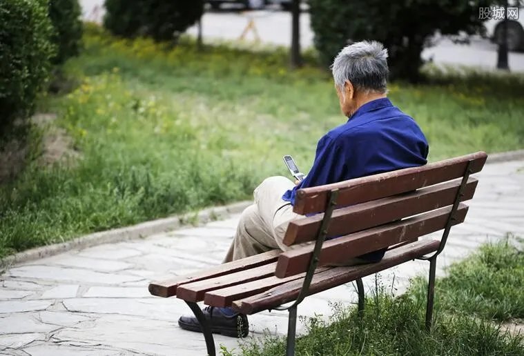 百万房产赠保姆 老年人有权如何处理自己的财产