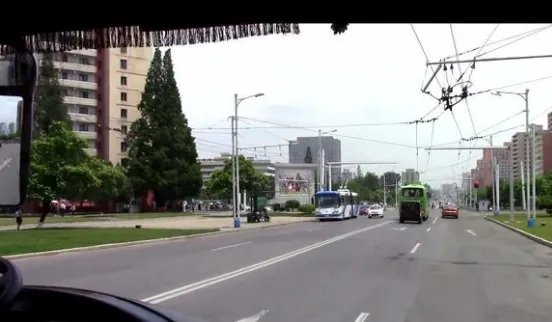 中国游客在朝鲜不可以坐公交，但为什么可以坐地铁