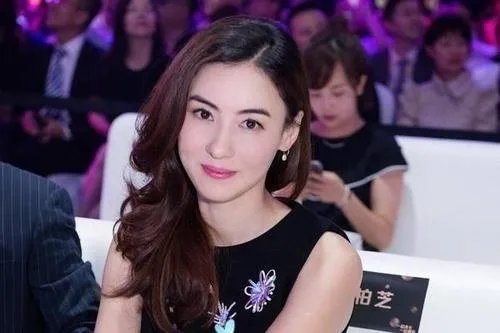 张柏芝肚子明显凸起,她是又怀孕了吗?