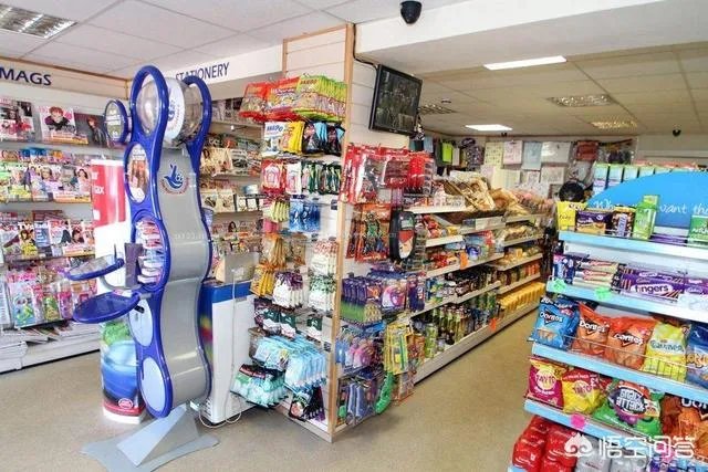 一天营业额7-8千的小超市，月租金9000，转让费32万，请问可以接吗？