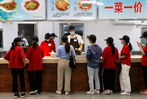 越来越多高校禁止外卖进入，外卖对大学生有哪些坏处？