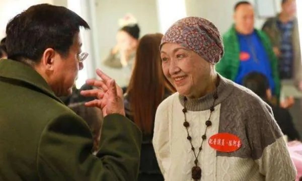 陈阿喜老师因病去世，称她为中国第一代电视人合适吗？