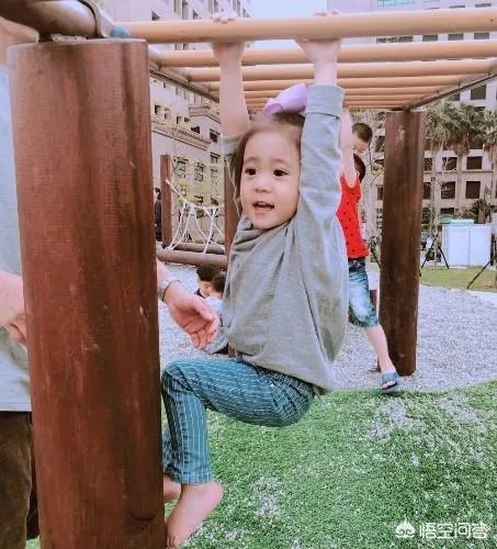 你怎么看贾静雯与修杰楷的爱情？