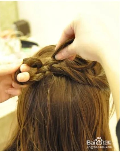 韩式公主发型扎法