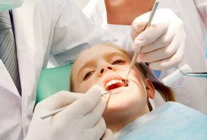 女星变脸就称拔牙，拔牙真的可以瘦脸吗？