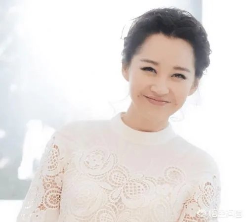 49岁许晴直播卸妆、素颜似少女，哪些女星年龄越大越有韵味？