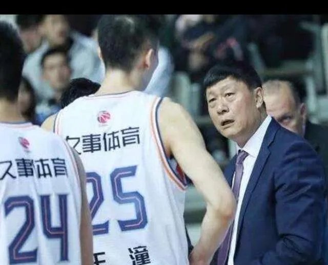 上海男篮主帅李秋平下课了，对此你怎么看？