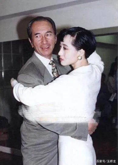 利智为何不做赌王五太？“吊”了李连杰10年才肯嫁，背后有什么秘密