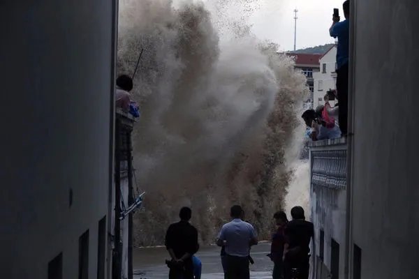 台风白鹿将登陆福建,暴雨洪水来袭怎样防止洪水涌入室内?