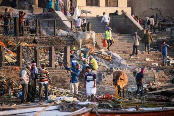 一个诡秘的事件，印度恒河浮尸怎么来的？