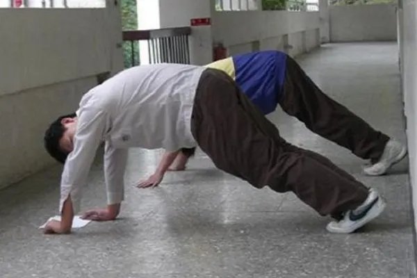 四川苍溪小学生死前遭体罚，是因为体罚而死亡的吗？