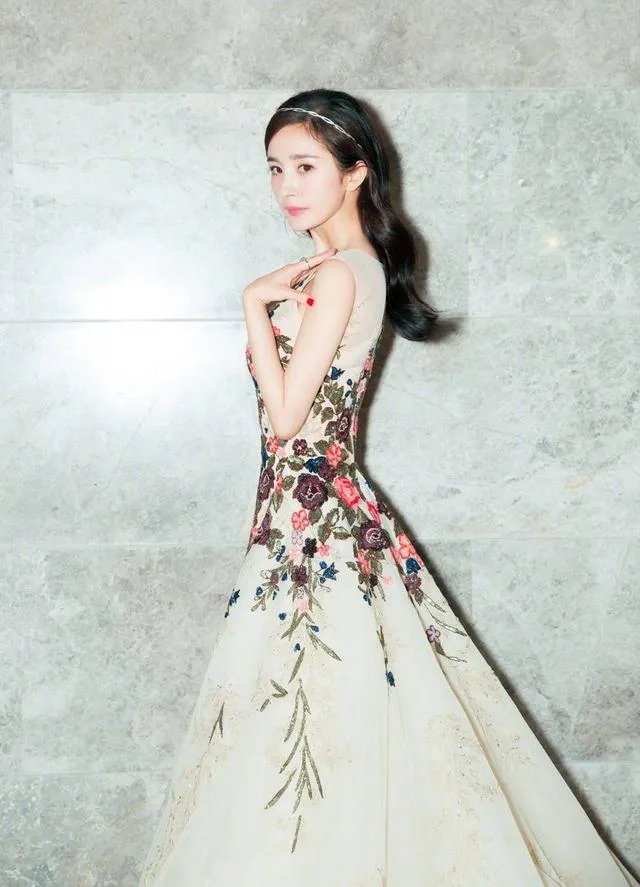 唐嫣杨颖等众女星比美