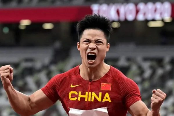 苏炳添担任中国代表团闭幕式旗手？