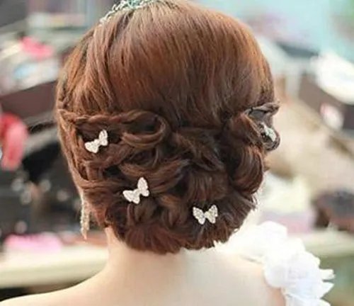 韩式新娘盘发造型大盘点 三大新娘发型配饰搭配技巧