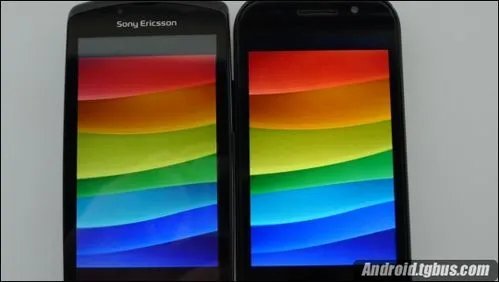 索爱Xperia Play Bravia屏幕比拼Super AMOLED