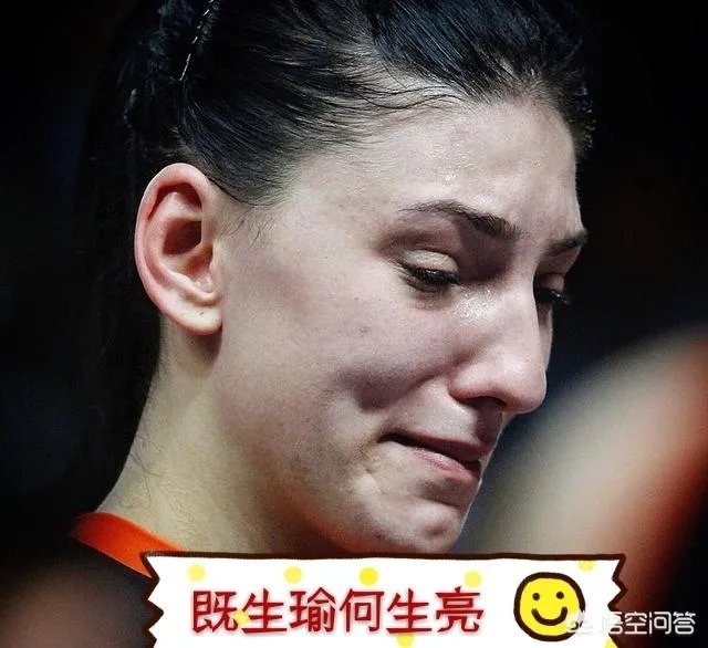 土超女排豪门瓦基弗银行队正式官宣朱婷续约，四大主力留队，如何看待朱婷的选择？