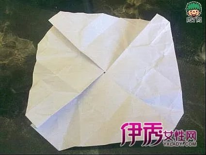 50种纸玫瑰折法之含苞欲放纸玫瑰的简单折法(第1页)