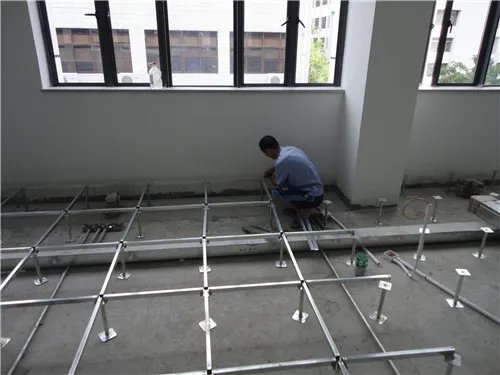 防静电地板安装方法介绍 安装防静电地板都要做什么