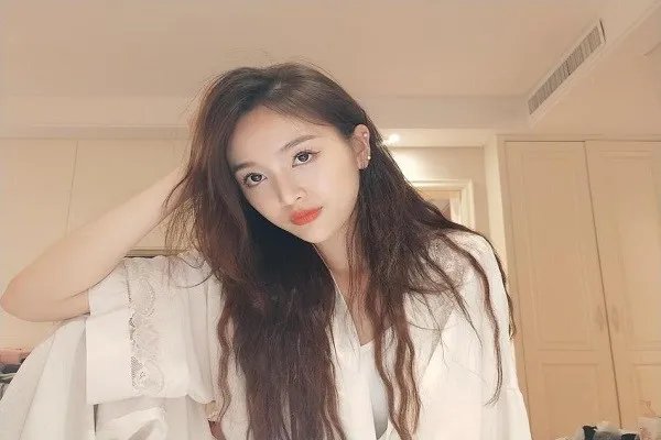 吴宣仪在网上说一天喝八杯奶茶，为什么大家都不肯相信呢？