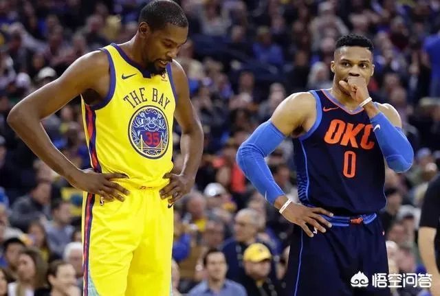 勇士被31分逆转，6犯离场杜兰特在场下一脸迷茫，今夏成为自由球员的他会加盟快船吗？