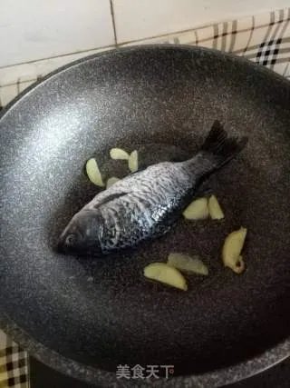 月子餐＃鲫鱼汤