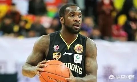 CBA半决赛目前表现最好的外援是哈德森还是劳森？