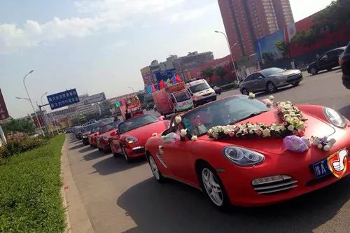 豪华婚礼车队租赁 婚车租赁攻略