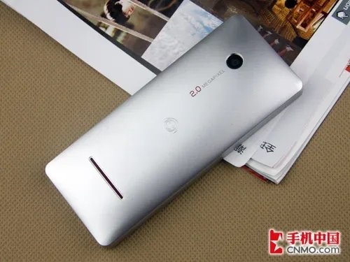 极致时尚专业音乐手机 步步高V205评测