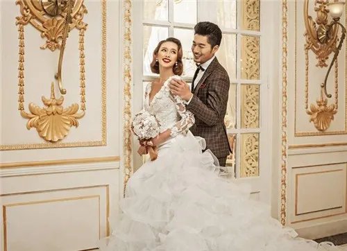 北京婚纱订制哪家好   定制婚纱的注意事项