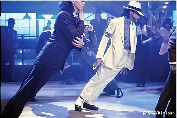 迈克杰克逊那个45度倾斜怎么做到的