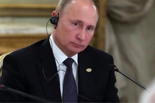 俄乌之间闹得沸沸扬扬，为什么俄罗斯不主动攻击乌克兰？