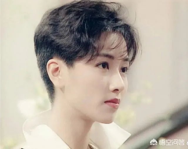 你觉得哪部港剧可以封为神作？为什么？