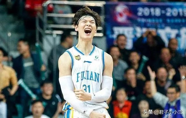 韩德君和王哲林，谁才是目前CBA第一中锋？