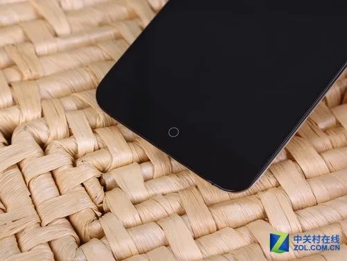 拒绝平庸无特色 谁的UI设计更能吸引你?