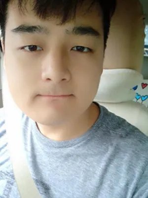 快乐大本营的小方是谁 搞怪呆萌的他终于上头条了