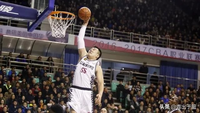 韩德君和王哲林，谁才是目前CBA第一中锋？