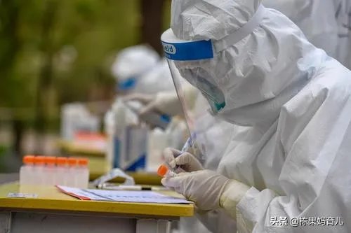 广州首次发现粪水污染致8人感染新冠,怎么回事?