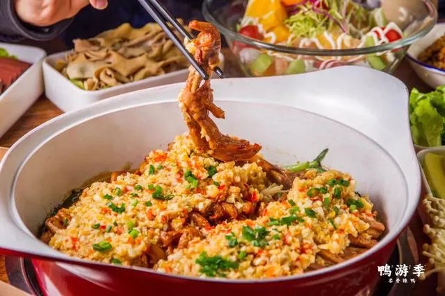 位于长沙市中心的五一广场，大家有哪些美食推荐？