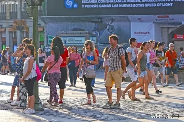 西班牙和德国一天新增确诊超过4000,是比中国还严重吗?