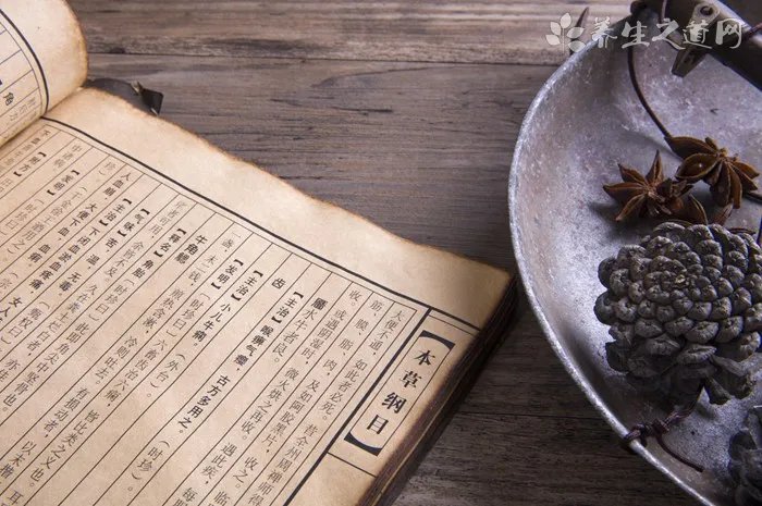 珍珠鸟炸毛是怎么回事