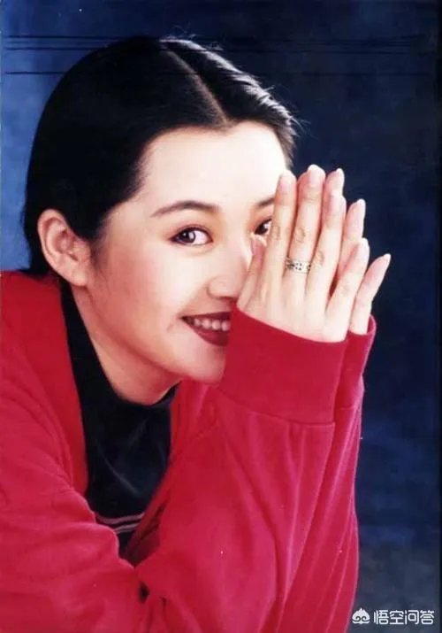 49岁许晴直播卸妆、素颜似少女，哪些女星年龄越大越有韵味？