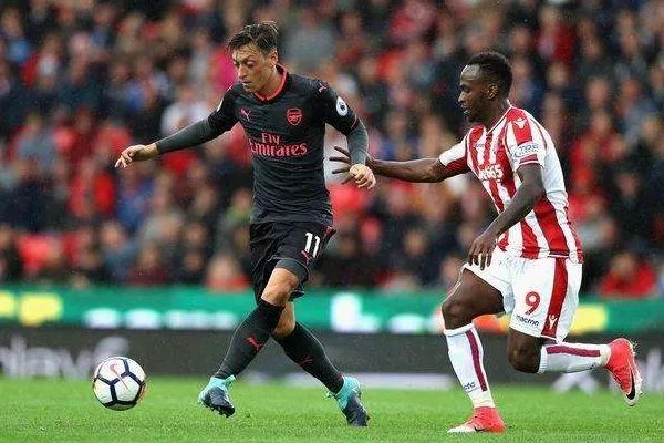 单论个人能力,巅峰期博格坎普能否与巅峰期齐达内比肩?